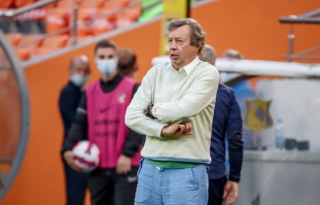 Фото - Юрий Сёмин покинул «Ростов». Заур Тедеев назначен и. о. главного тренера Юрий Сёмин покинул «Ростов». Заур Тедеев назначен и. о. главного тренера